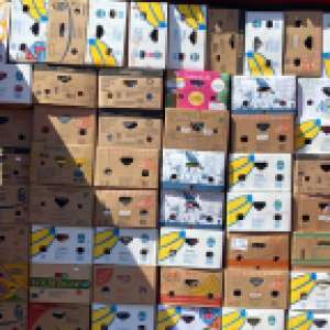 Deşeuri din  din mai multe state oprite la Nădlac II și Borș II. Peste 20 tone diverse bunuri