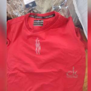 Autocamion încărcat cu zeci de mii de bunuri susceptibile a fi contafăcute, în valoare de peste 5.500.000 lei descoperit în P.T.F Călăraşi