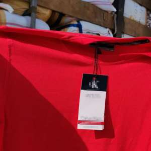 Autocamion încărcat cu zeci de mii de bunuri susceptibile a fi contafăcute, în valoare de peste 5.500.000 lei descoperit în P.T.F Călăraşi