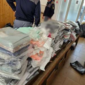 Bunuri susceptibile a fi contrafăcute în valoare de 100.000 lei, confiscate de poliţiştii de frontieră de la PTF Vama Veche