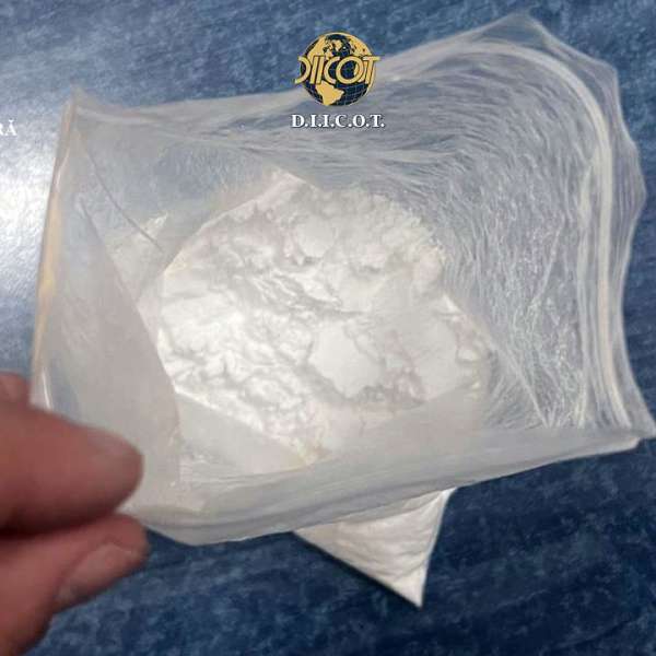Droguri de risc descoperite asupra unei femei care s-a prezentat în PTF Sculeni. Persoana, propusă pentru arestare preventivă pentru 30 de zile.