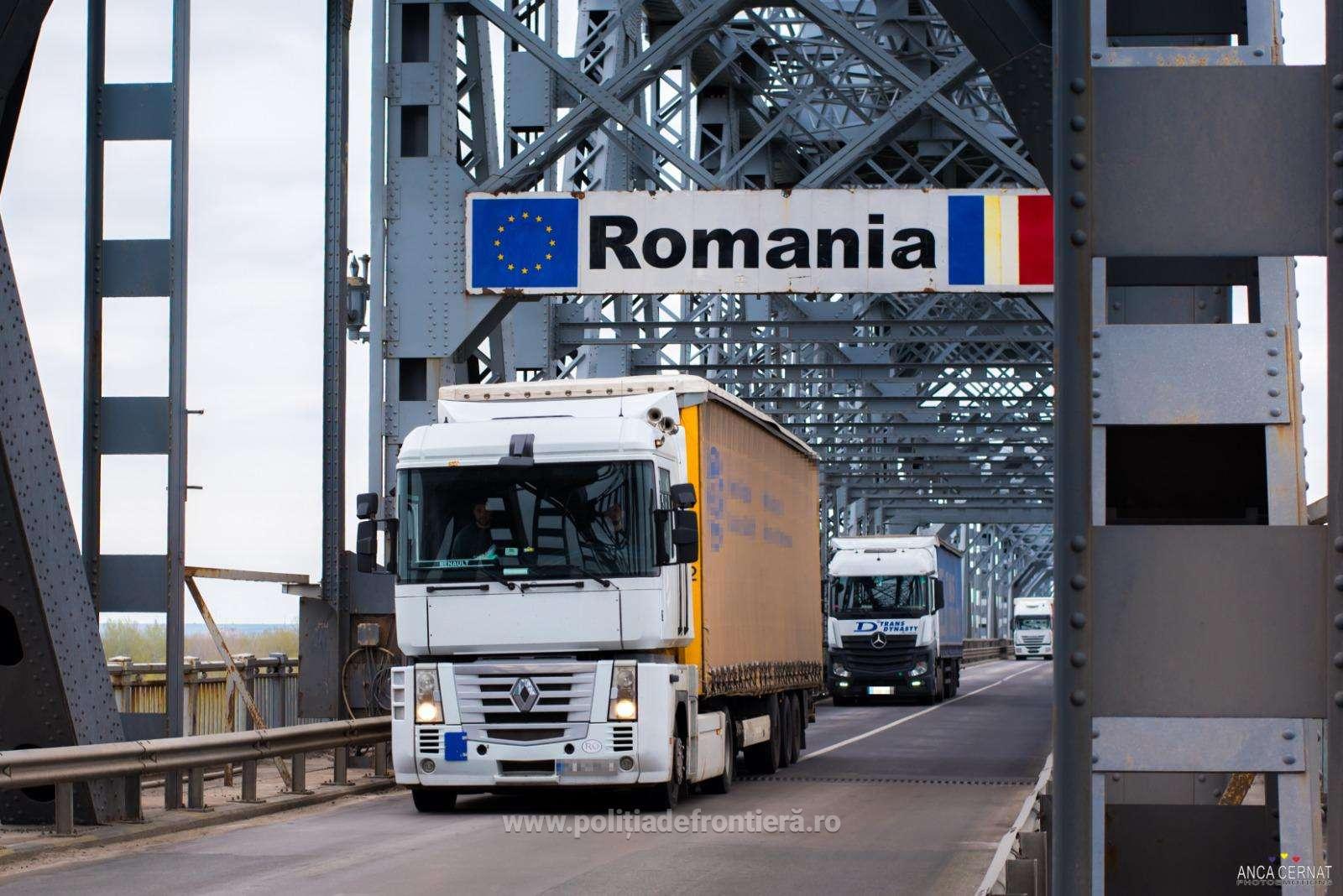 Lucrări de reparare a părții carosabile pe partea bulgărească a Podului Prieteniei din Punctul de Trecere a Frontierei Giurgiu - Ruse