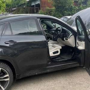 Autoturism de lux semnalat furat din Marea Britanie, descoperit în trafic de poliţiştii de frontieră ieşeni