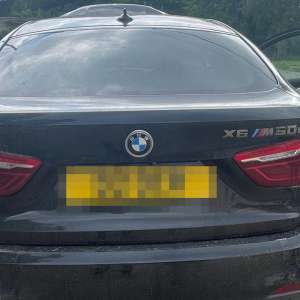 Autoturism de lux semnalat furat din Marea Britanie, descoperit în trafic de poliţiştii de frontieră ieşeni