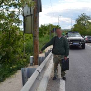 Cetățean din Republica Moldova depistat în timp ce încerca să intre ilegal în România