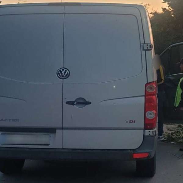 Depistat la volan fără permis de conducere cu ajutorul aplicației eDAC