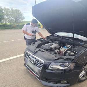 Autoturism furat din Cehia, descoperit și indisponibilizat la frontieră