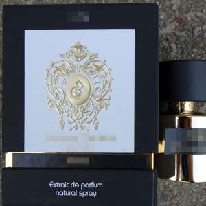 Haine și parfumuri susceptibile a fi contrafăcute, confiscate de poliţiştii de frontieră în PTF Calafat