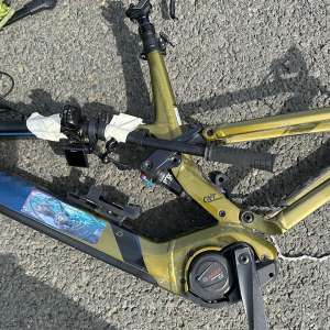 Trei biciclete electrice  furate din Austria, descoperite  la P.T.F. Nădlac II