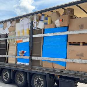 Aproximativ 64 tone deşeuri oprite la intrarea în țară