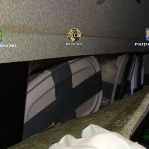 Șofer bulgar arestat 30 zile pentru că a încercat să transporte  prin PTF Calafat droguri în valoare de opt milioane de lei