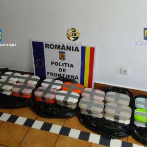 Șofer bulgar arestat 30 zile pentru că a încercat să transporte  prin PTF Calafat droguri în valoare de opt milioane de lei