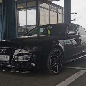 Zece autovehicule aflate în atenţia autorităţilor din ţară şi din străinătate, descoperite la frontieră în ultima săptămână