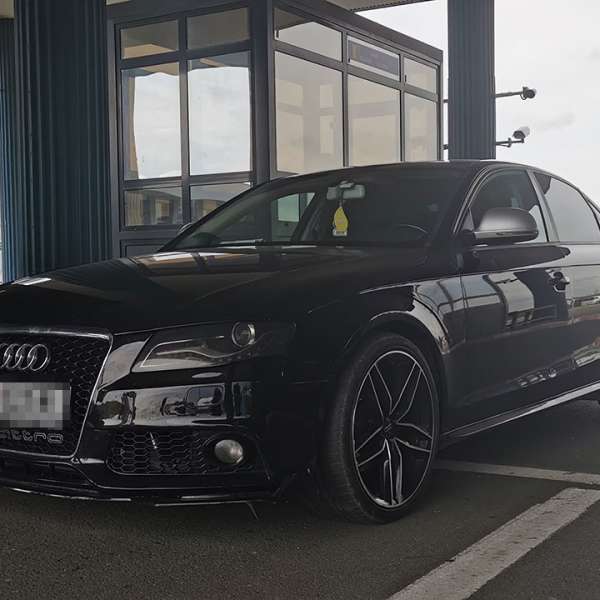 Autoturism căutat de autorități, descoperit de polițiștii de frontieră din PTF Moravița