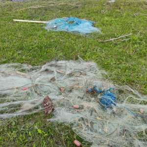 Sute de metri de plase monofilament descoperite, pe suprafaţa râului Prut, de poliţiştii de frontieră botoşăneni