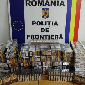 Peste 70.000 țigarete descoperite de polițiștii de frontieră români și bulgari în trei mijloace de transport, în PTF Calafat Vidin