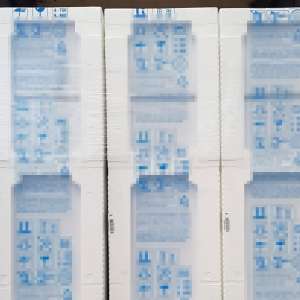 Șase cetățeni străini ascunși în automarfare, depistați la frontieră