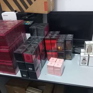 Bunuri susceptibile a fi contrafăcute în valoare de aproximativ 370.000 lei, confiscate de poliţiştii de frontieră în PTF Giurgiu