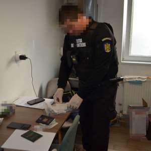 Percheziții în București și Constanța într-un dosar de trafic de migranți