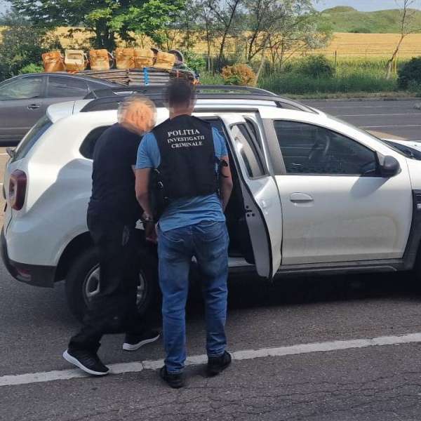 Căutat de autoritățile din două state pentru furt, depistat și reținut în P.T.F. Albița