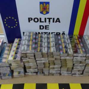 Aproximativ 17.000 de țigarete descoperite de poliţiştii de frontieră în PTF Calafat-Vidin, ascunse în două mijloace de transport