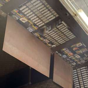 Peste 90.000 țigarete descoperite de polițiștii de frontieră români și bulgari în plafonul unui microbuz, în PTF Giurgiu-Ruse