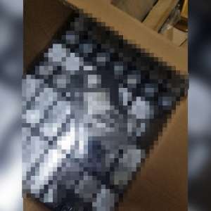 1.300 de parfumuri, susceptibile a fi contrafăcute, descoperite în semiremorca unui autocamion, în PTF Giurgiu-Ruse