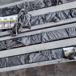 Peste 11.000 țigarete descoperite de polițiștii de frontieră români și bulgari într-un mijloc de transport, în PTF Giurgiu Ruse