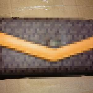 Bunuri susceptibile a fi contrafăcute în valoare de peste 9.000.000 lei,  confiscate de poliţiştii de frontieră în PTF Calafat