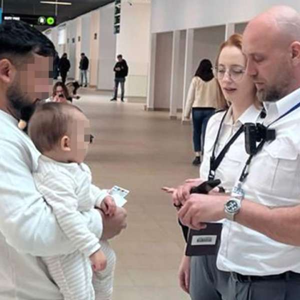 Ieşiţi din ţară cu copiii în perioada următoare?  Atenţie la documentele de călătorie ale acestora!