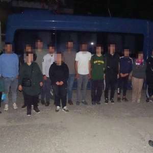Nouăsprezece cetățeni sirieni au încercat să intre în țară ilegal traversând fluviul Dunărea cu o ambarcațiune