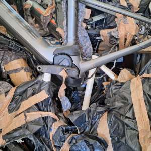 Cinci biciclete electrice furate descoperite la Albița