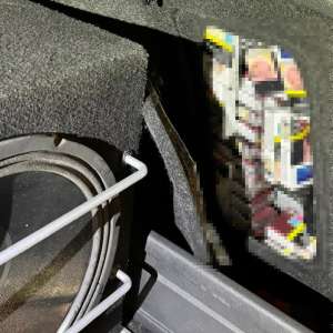 Peste 2.600 pachete de țigări de contrabandă, descoperite ascunse în două autoturisme la P.T.F. Nădlac II