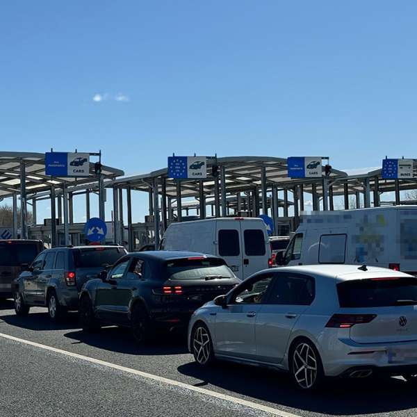 24 de persoane de persoane depistate ascunse într-un ansamblu rutier în PTF Nădlac II