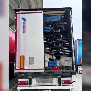 37 tone deşeuri oprite la intrarea în țară