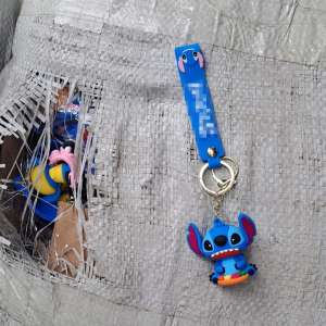 Brelocuri susceptibile a fi contrafăcute, în valoare de aproximativ 90.000 lei, descoperite într-un ansamblu rutier în PTF Bechet