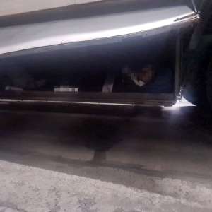 Nădlac II: Nouă cetățeni străini ascunși în lăzile laterale ale unui automarfar