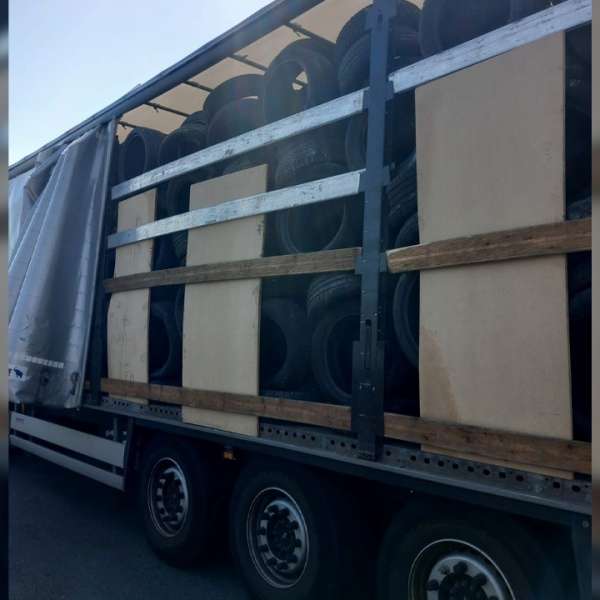 Peste 27 tone deşeuri oprite la intrarea în țară