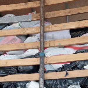 Peste 27 tone deşeuri oprite la intrarea în țară