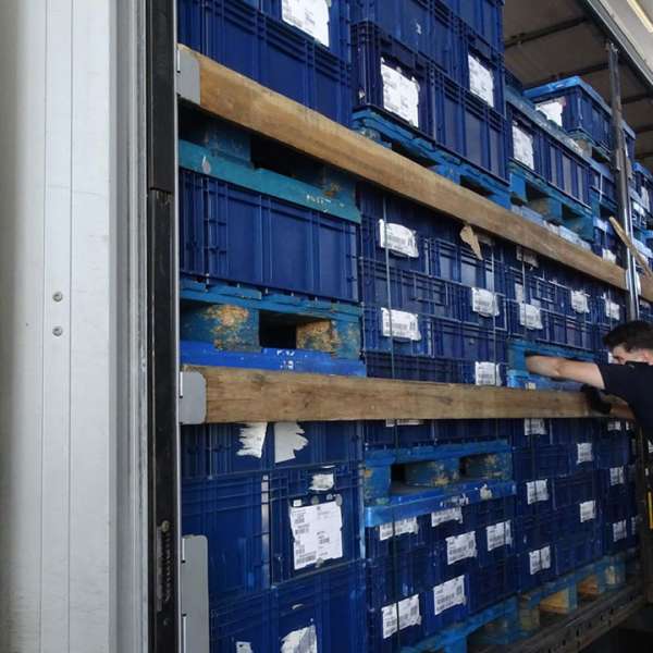 Peste 120.000 țigarete descoperite de polițiștii de frontieră români și bulgari, în PTF Calafat Vidin