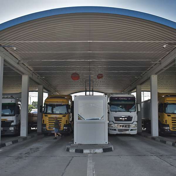 Cetățean sirian ascuns în interiorul unui camion, depistat în PTF Giurgiu-Ruse