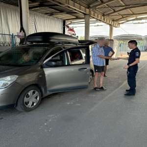 Pericol îndepărtat de pe drumurile publice de către polițistii de frontieră, prin reținerea certificatului de înmatriculare