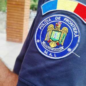 Fals achiziţionat cu 100 de euro, descoperit la controlul de frontieră