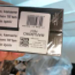 Peste 25.000 de țigarete nedeclarate, descoperite în bagajele de cală ale unei femei pe Aeroportul Otopeni