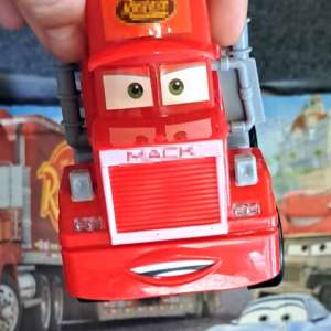 Produse contrafăcute în valoare de peste 130 de milioane de lei, descoperite de polițiștii de frontieră în primul semestru din 2024