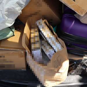 Aproximativ 12.000 de țigarete descoperite de poliţiştii de frontieră în PTF Calafat-Vidin, ascunse într-un autoturism, printre bagajele personale