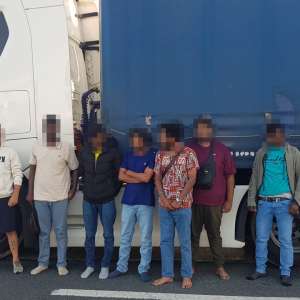 Șapte cetățeni străini depistați de polițiștii de frontieră arădeni