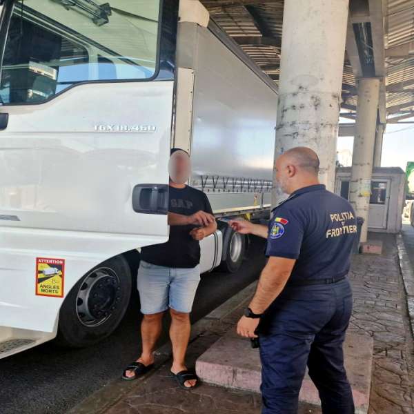 Cu competență falsă la volanul unui camion