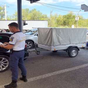 Francez în tranzit cu remorcă neînmatriculată