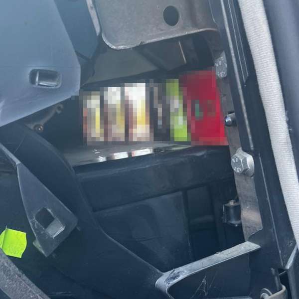 Alcool și țigări fără documente legale descoperite în P.T.F. Moravița